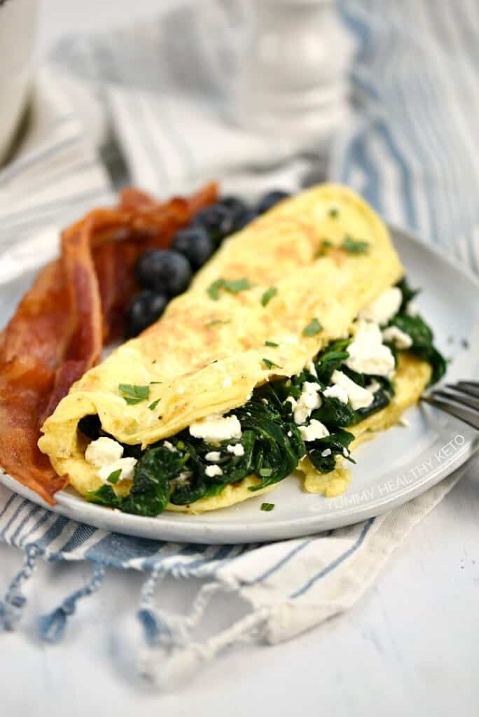 Spinach and Feta Omelette - Yummy Healthy Keto